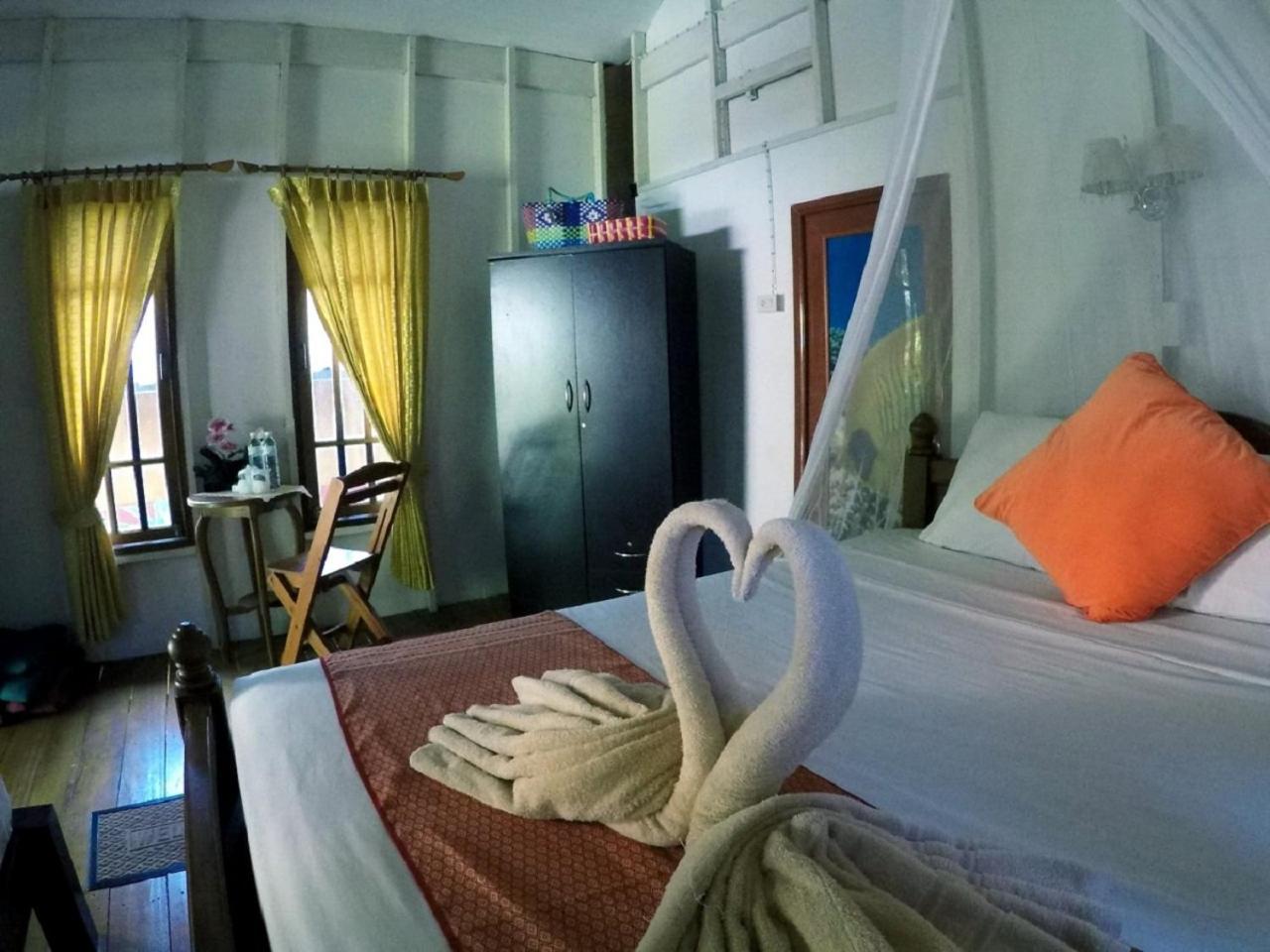 Koh Jum Coral Bay Resort Room photo