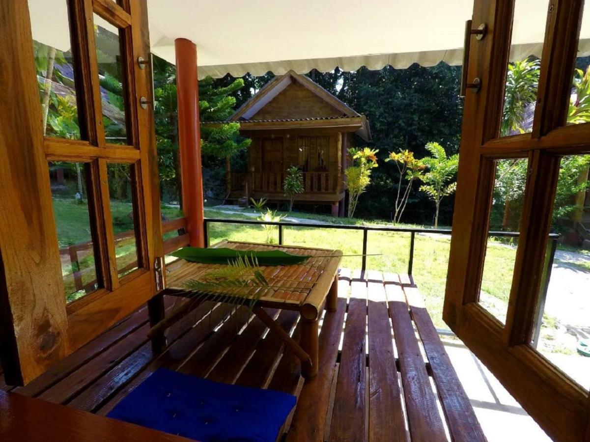 Koh Jum Coral Bay Resort Exterior photo