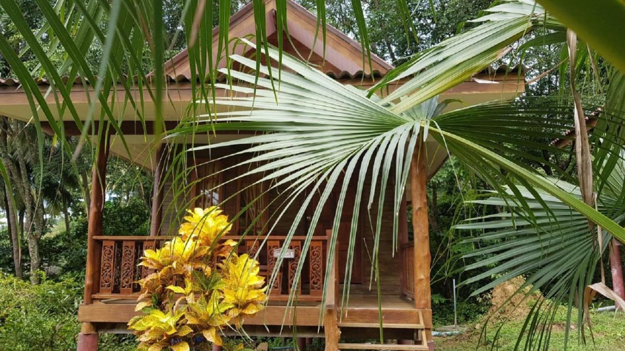 Koh Jum Coral Bay Resort Exterior photo